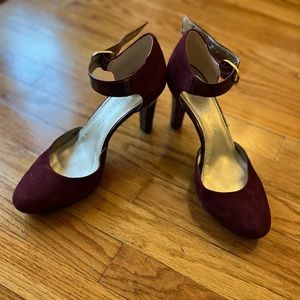 Anne Klein heels size 9.5